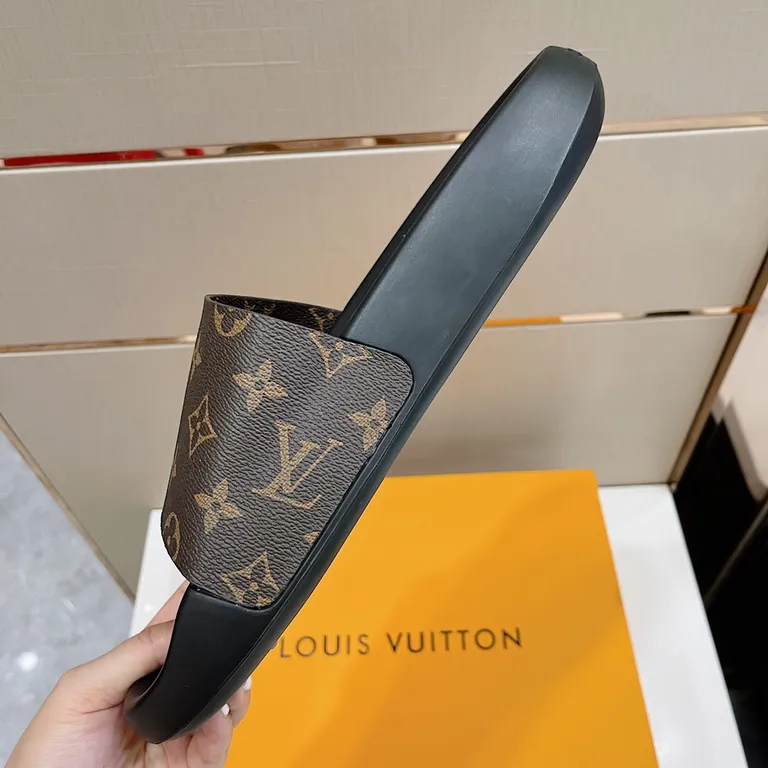 Louis Vuitton Shoe 